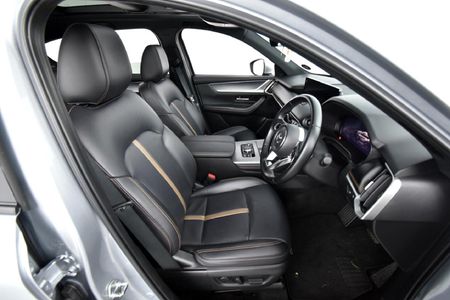 2025-Mazda-CX-60-33D-AWD-Takumi_13