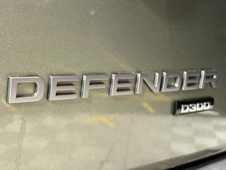 2021-Land-Rover-Defender-110-D300-SE-X-Dynamic-221kW_11
