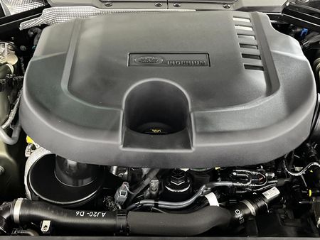 2021-Land-Rover-Defender-110-D300-SE-X-Dynamic-221kW_15