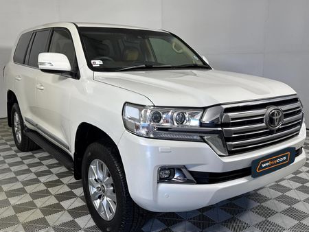 2017-Toyota-Land-Cruiser-200-45-D-V8-VX-R-Auto_16