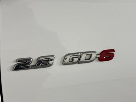 2022-Toyota-Hilux-28-GD-6-Raised-Body-Legend-4x4-Auto-Double-Cab_10