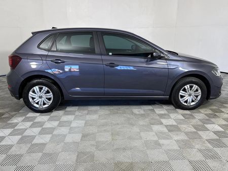 2025-Volkswagen-Polo-10-TSI_16