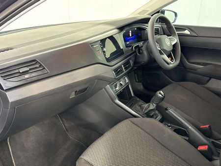 2025-Volkswagen-Polo-10-TSI_7