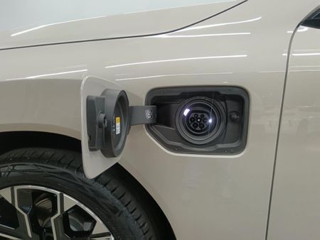 2024-BMW-X3-30e-xDrive-M-Sport_9