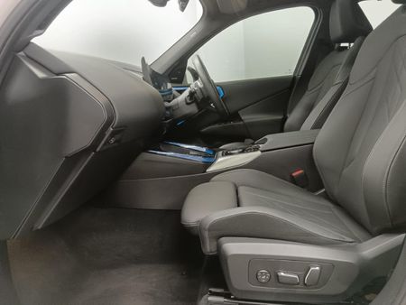 2024-BMW-X3-30e-xDrive-M-Sport_11