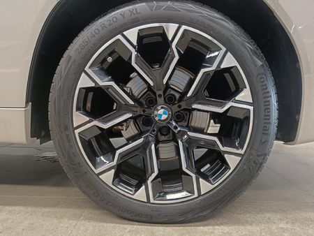 2024-BMW-X3-30e-xDrive-M-Sport_7