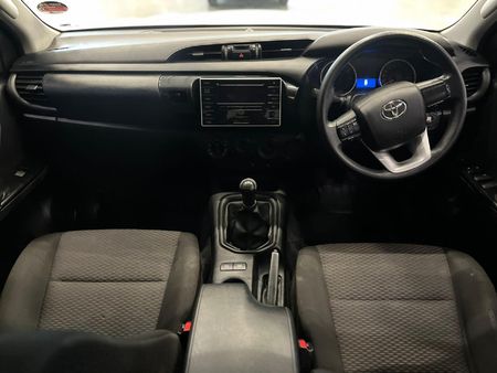 2018-Toyota-Hilux-24-GD-6-Raised-Body-SRX-Double-Cab_9