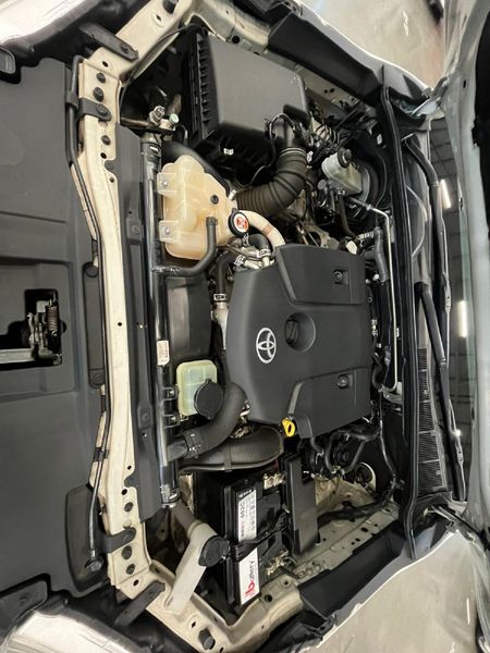 2018-Toyota-Hilux-24-GD-6-Raised-Body-SRX-Double-Cab_12