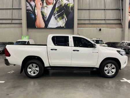 2018-Toyota-Hilux-24-GD-6-Raised-Body-SRX-Double-Cab_1