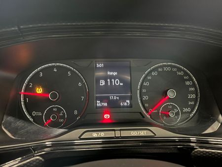 2022-Volkswagen-T-Cross-10-TSI-Comfortline_10