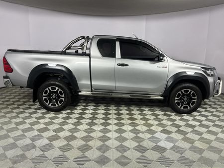 2022-Toyota-Hilux-24-GD-6-Raised-Body-Raider-Auto-Extended-Cab_12