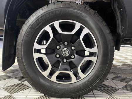 2022-Toyota-Hilux-24-GD-6-Raised-Body-Raider-Auto-Extended-Cab_5