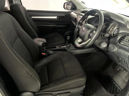 2022-Toyota-Hilux-24-GD-6-Raised-Body-Raider-Auto-Extended-Cab_7