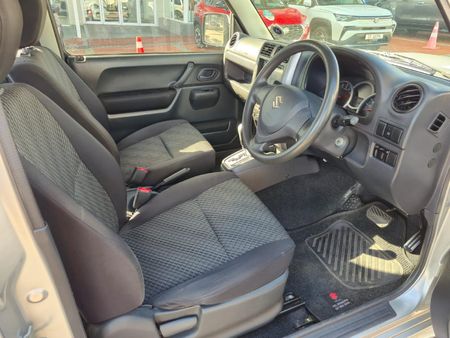 2018-Suzuki-Jimny-13-Auto_8