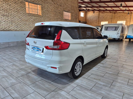 2022-Toyota-Rumion-15-SX_3