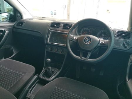 2025-Volkswagen-Polo-Vivo-14_6