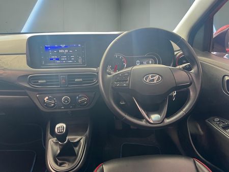2026-Hyundai-Grand-i10-10-Fluid_10