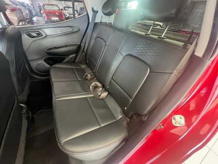 2026-Hyundai-Grand-i10-10-Fluid_14