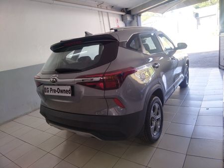 2021-Kia-Seltos-15D-EX_3