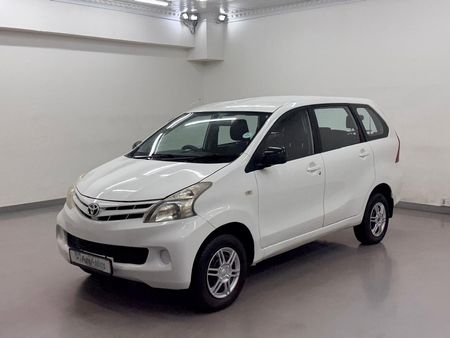 2014-Toyota-Avanza-15-SX-Auto_0