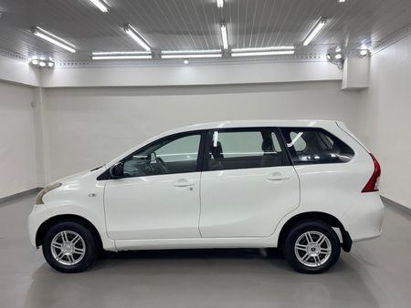 2014-Toyota-Avanza-15-SX-Auto_4