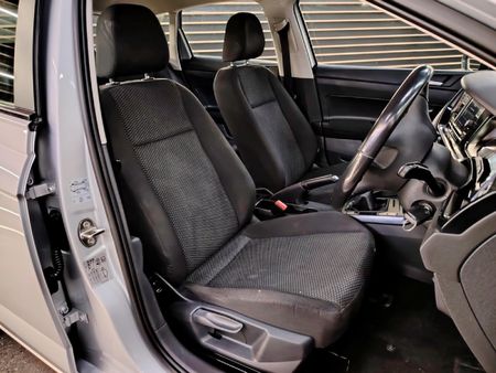 2020-Volkswagen-Polo-10-TSI-Trendline_20