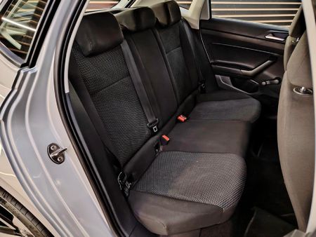 2020-Volkswagen-Polo-10-TSI-Trendline_21