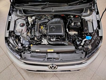 2020-Volkswagen-Polo-10-TSI-Trendline_27