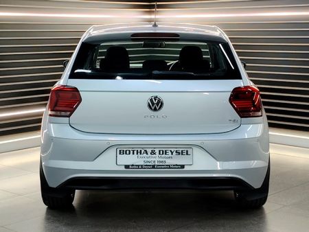 2020-Volkswagen-Polo-10-TSI-Trendline_3