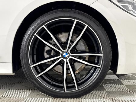 2020-BMW-3-Series-320d-Sport-Line_4
