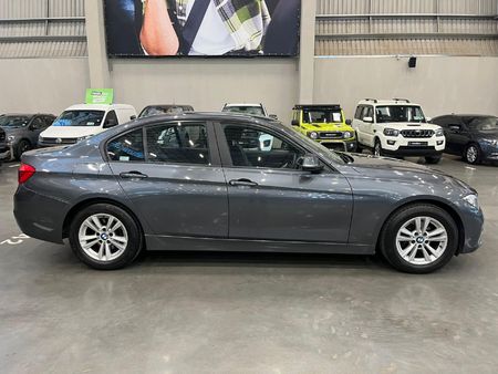 2017-BMW-3-Series-320i-Auto_1