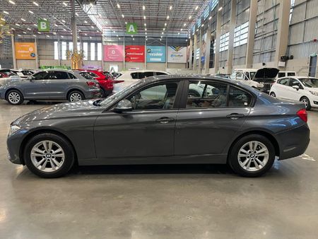 2017-BMW-3-Series-320i-Auto_5