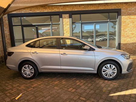 2024-Volkswagen-Polo-Classic-16-Life-Tiptronic_2
