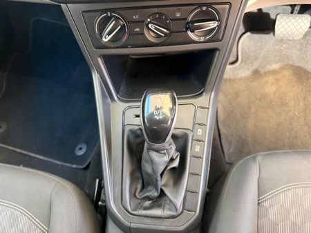 2024-Volkswagen-Polo-Classic-16-Life-Tiptronic_7