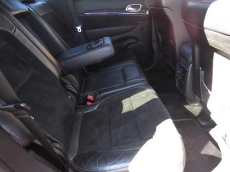 2013-Jeep-Grand-Cherokee-64-SRT_10