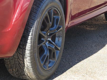 2013-Jeep-Grand-Cherokee-64-SRT_7