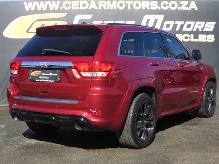 2013-Jeep-Grand-Cherokee-64-SRT_8
