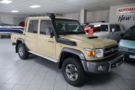 2020-Toyota-Land-Cruiser-79-45-D-Double-Cab_2