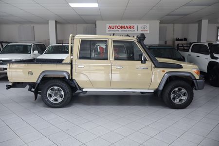 2020-Toyota-Land-Cruiser-79-45-D-Double-Cab_3