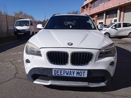 2012-BMW-X1-sDrive20d-Design-Auto_0