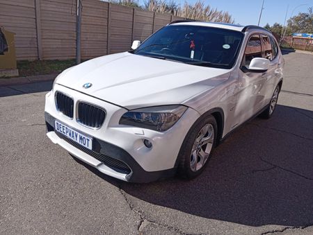 2012-BMW-X1-sDrive20d-Design-Auto_1