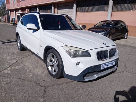 2012-BMW-X1-sDrive20d-Design-Auto_2