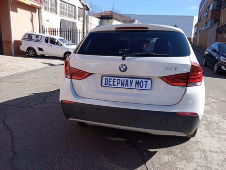 2012-BMW-X1-sDrive20d-Design-Auto_4