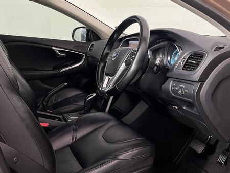 2014-Volvo-V40-D3-Excel-Auto_9