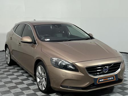 2014-Volvo-V40-D3-Excel-Auto_14