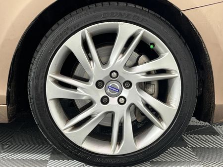 2014-Volvo-V40-D3-Excel-Auto_5