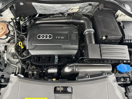 2016-Audi-Q3-20-TFSI-quattro-Auto-132kW_12
