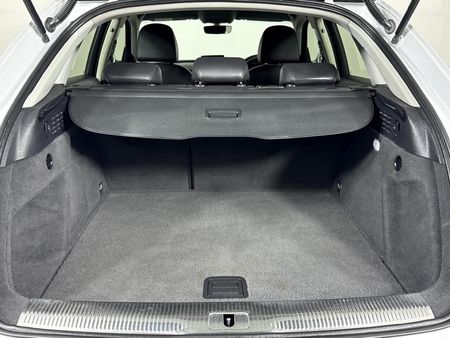 2016-Audi-Q3-20-TFSI-quattro-Auto-132kW_13