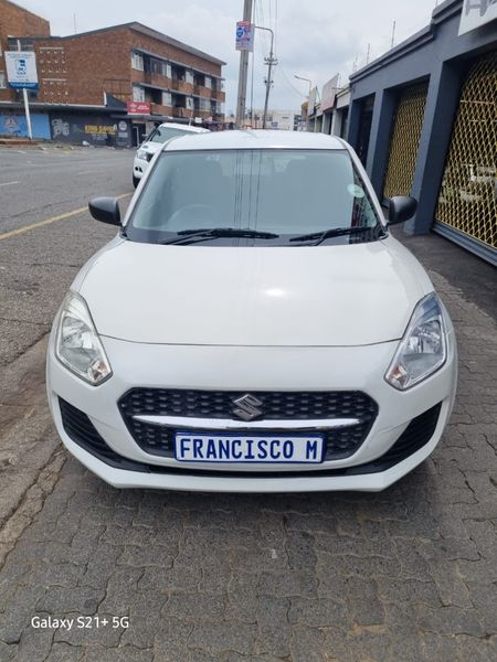 2024-Suzuki-Swift-12-GL_10