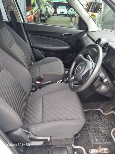 2024-Suzuki-Swift-12-GL_7
